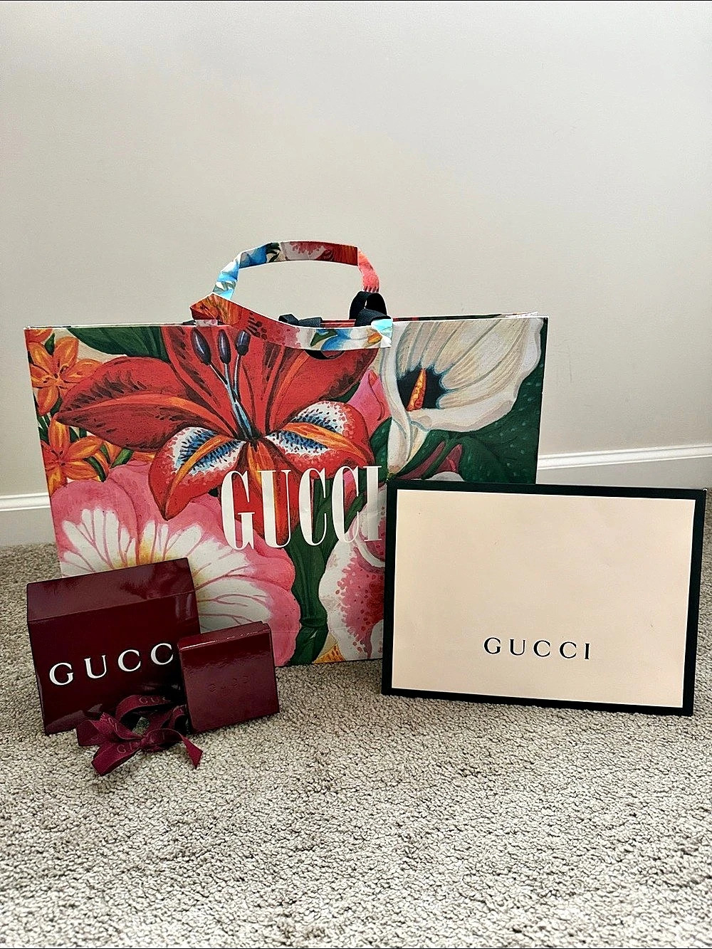 Gucci Holiday Floral Shopping Bag and Gift Box Packaging Set